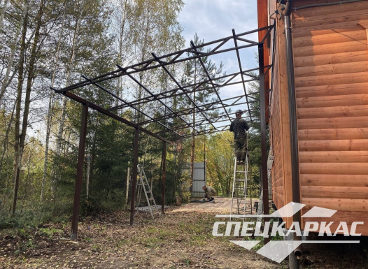 Навес для автомобиля к дому из поликарбоната №86 - фото 1812